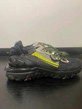 SIZE 8.5 W0MAN - Nike 3M X React Vision Premium Anthracite Volt